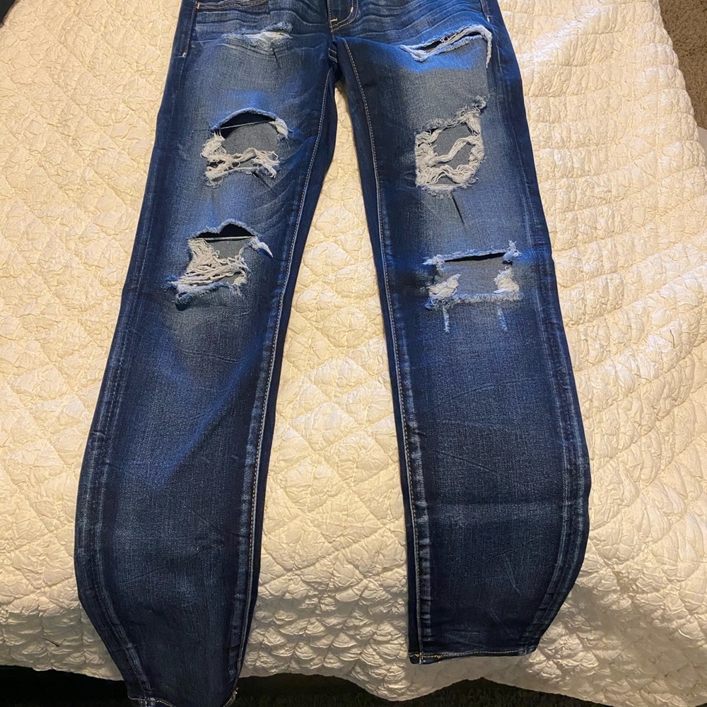 AE jeggings with rips